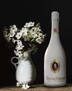 9er Paket Fürst von Metternich Chardonnay Sekt inkl. 2 gratis Luce Sektgläser weiß